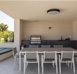 4 Bedroom Luxury Villa with Heated Pool and boat mooring, Ciovo near Trogir – Sleeps 8